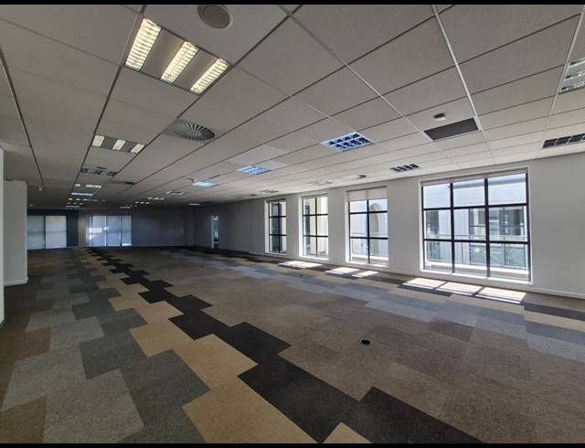 820M² OFFICE TO LET IN ILLOVO